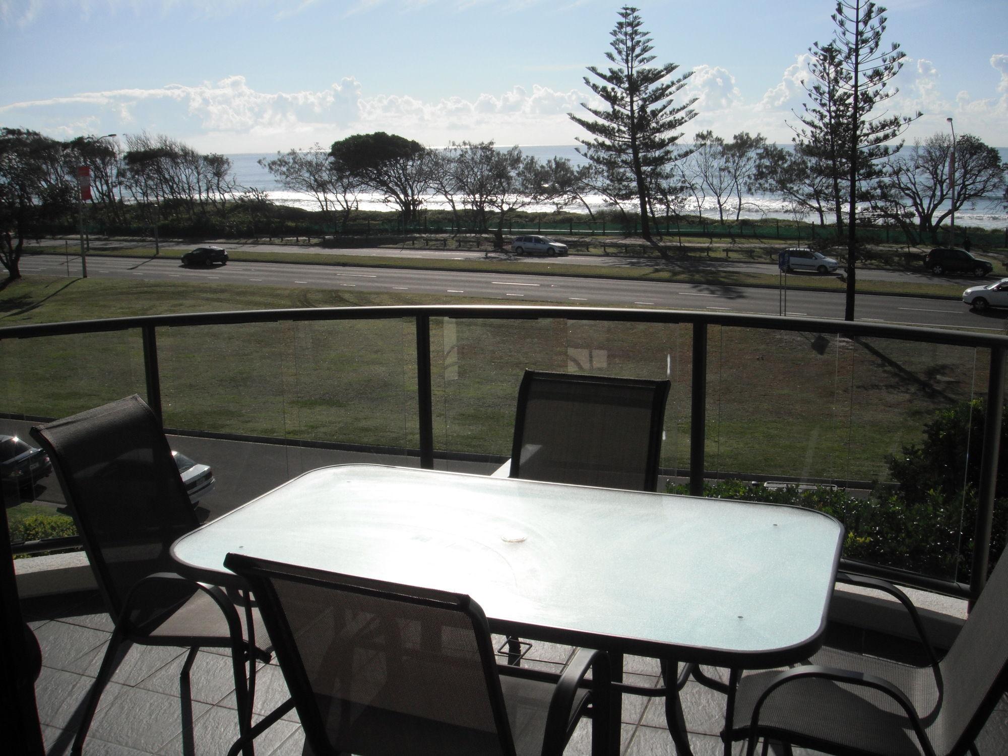 Meridian Alex Beach Apartments Alexandra Headland Εξωτερικό φωτογραφία