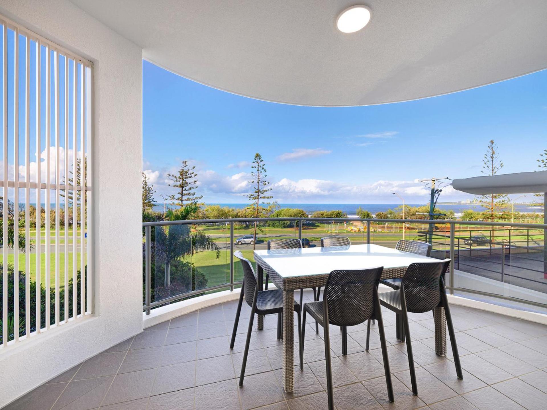 Meridian Alex Beach Apartments Alexandra Headland Εξωτερικό φωτογραφία