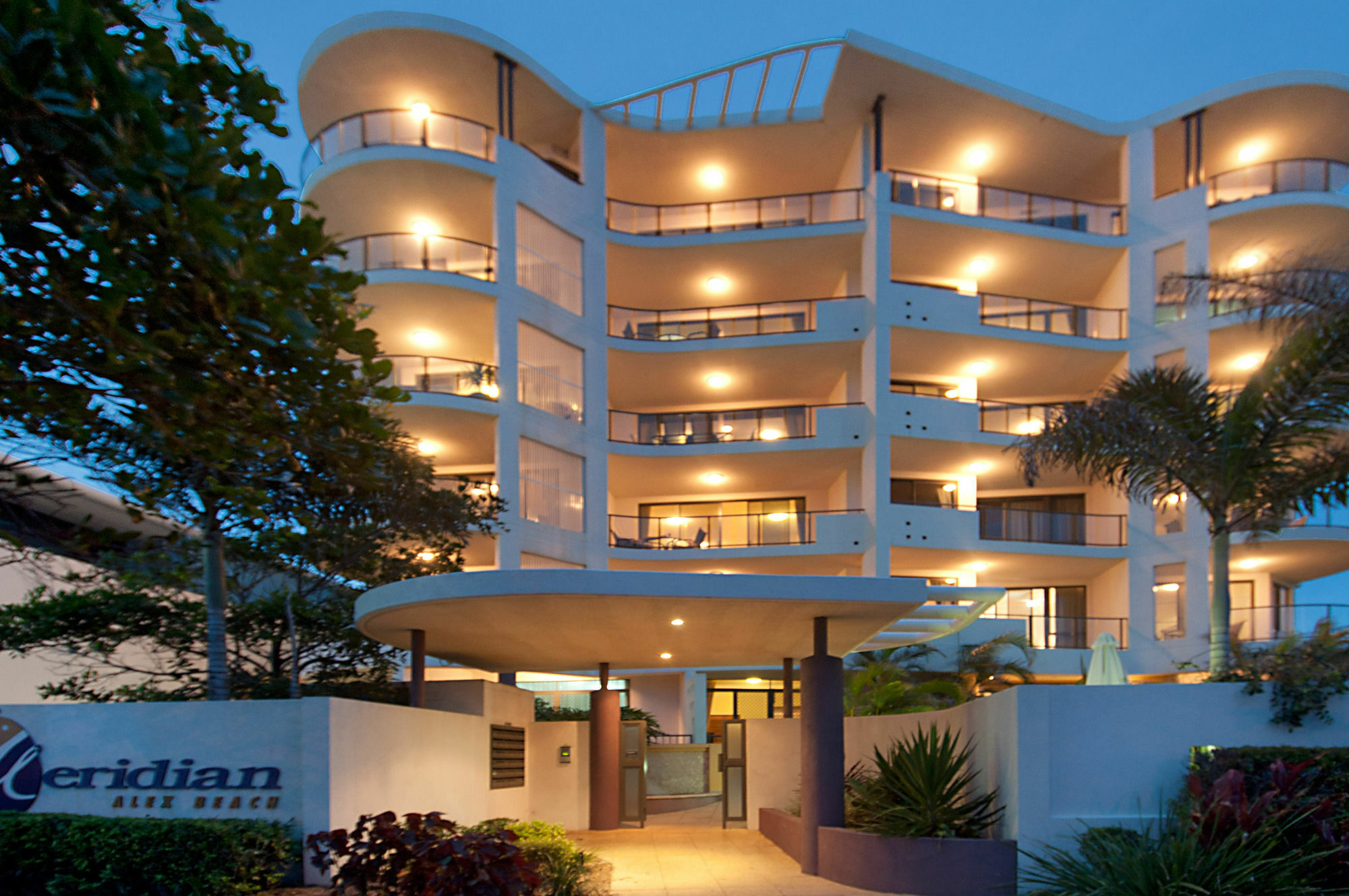 Meridian Alex Beach Apartments Alexandra Headland Εξωτερικό φωτογραφία